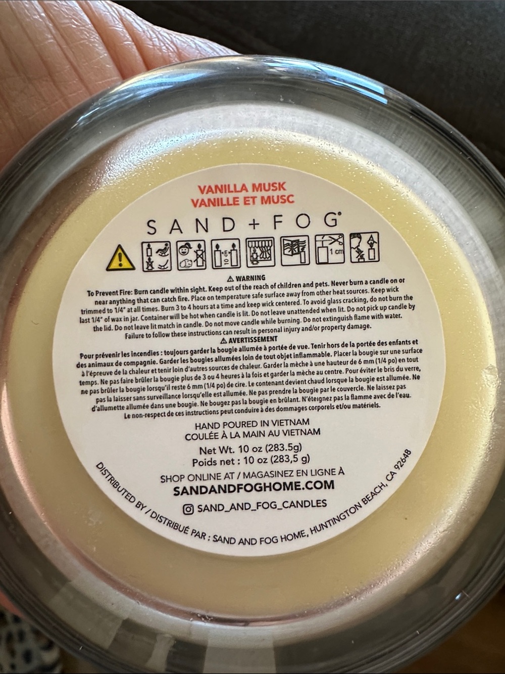 Sand & Fog Vanilla Musk 10 Oz Candle - Picture 3 of 3